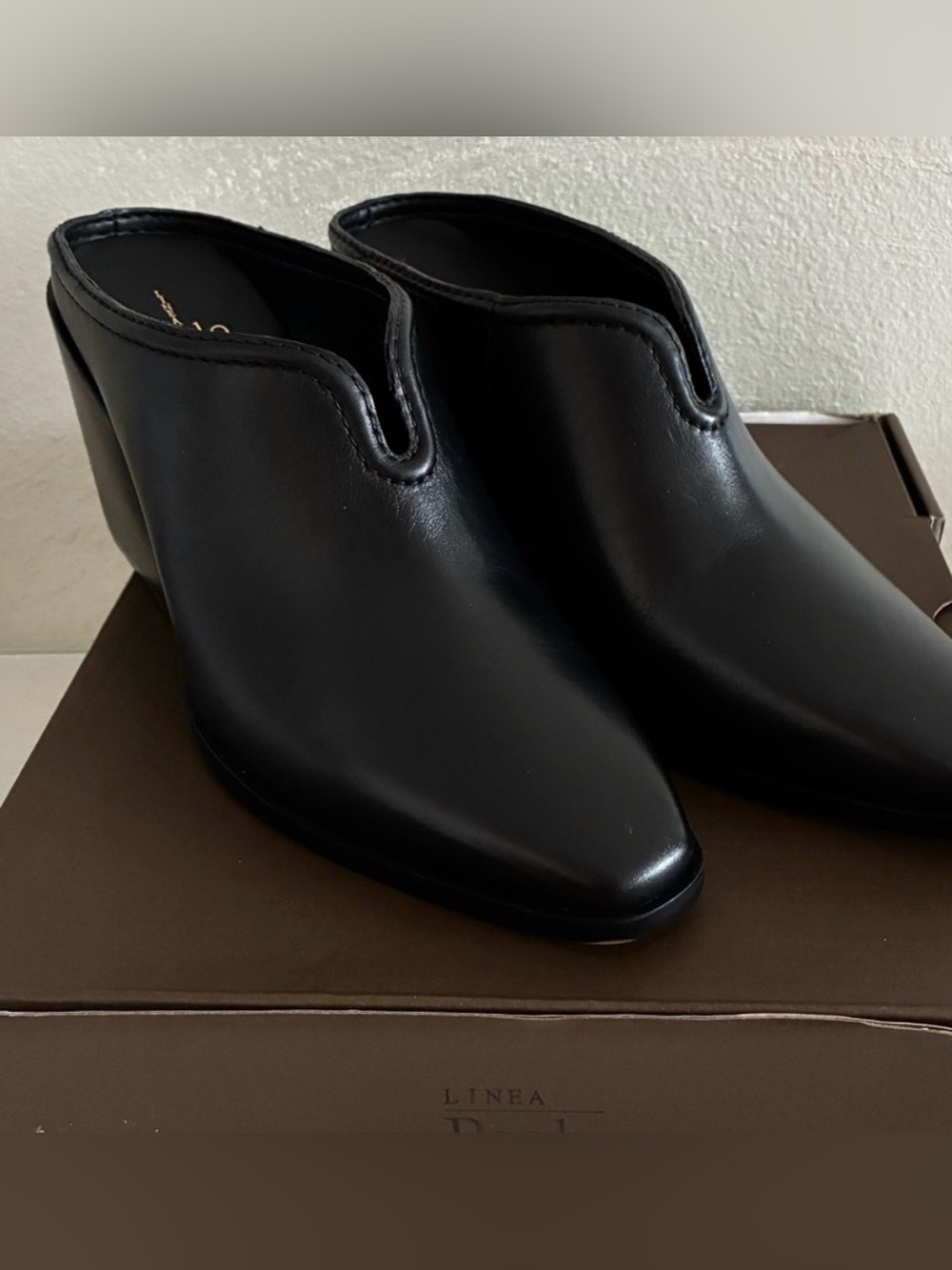 Linea Paolo Black Leather Slip-On Mule